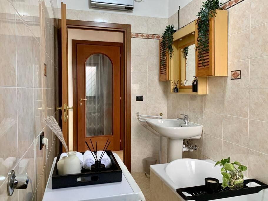 Appartamento Indipendente A Mirafiori Sud Turín Exterior foto